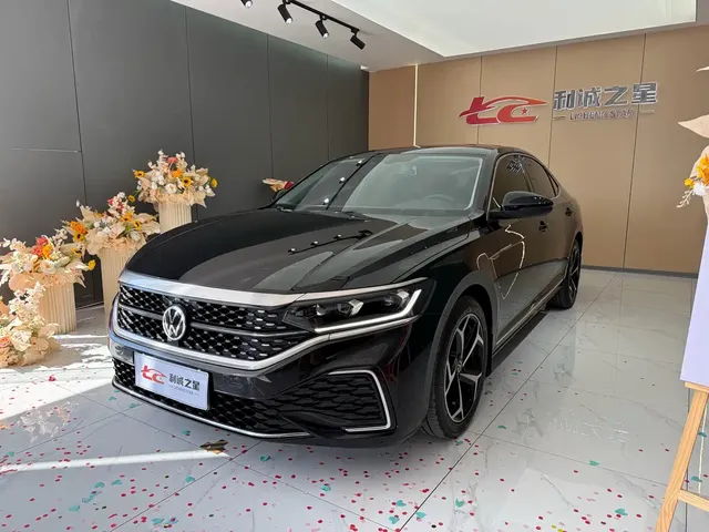 Volkswagen Passat 2022 330TSI Starlight Elite Edition