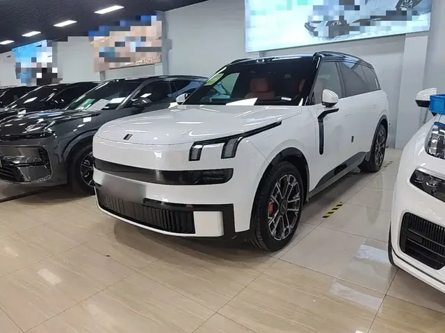 Lynk & Co 900 2025 2.0T Ultra