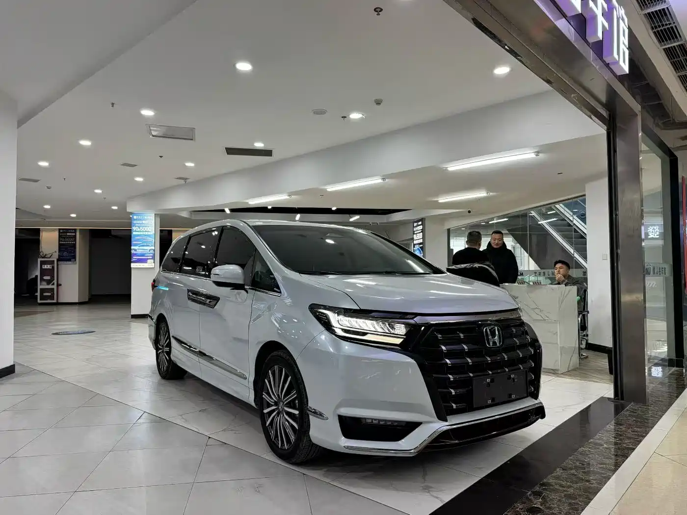 Honda Elysion 2024 2.0L e:HEV Luxury Edition