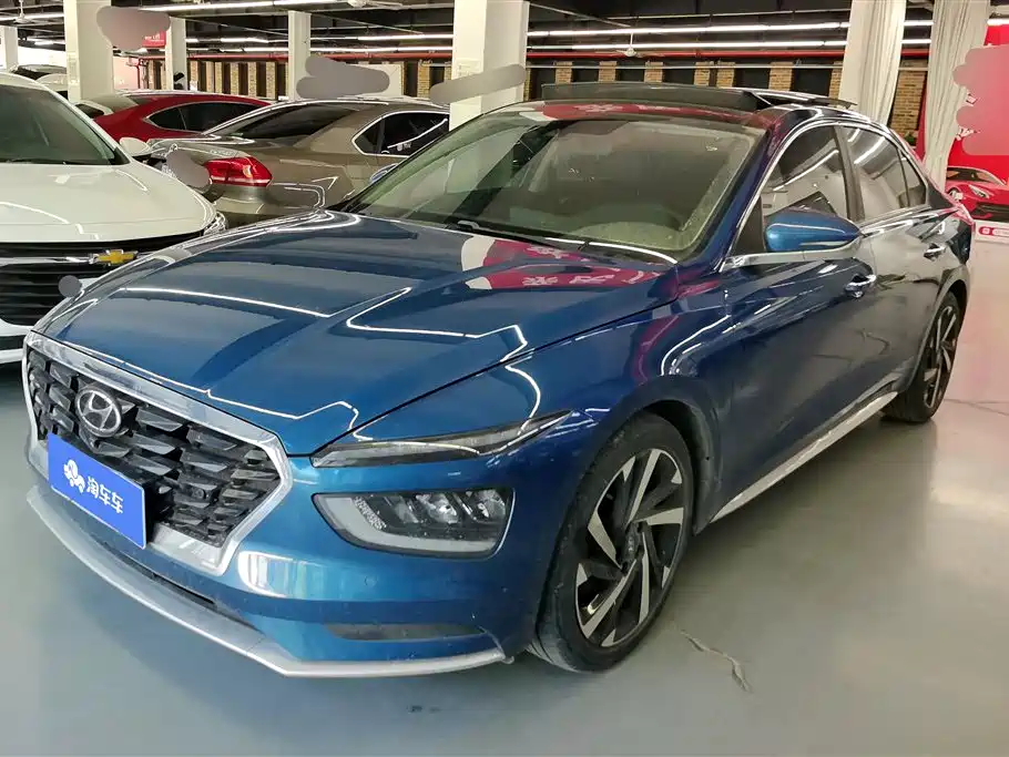 Hyundai Mistra 2021 1.8L CVT LUX Premium