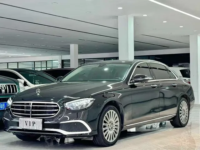 Mercedes-Benz E-Class 2023 E 300 L Fashion