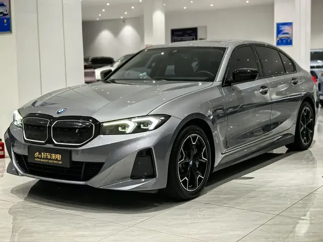 BMW i3 2023 eDrive 40 L Shadowline Package