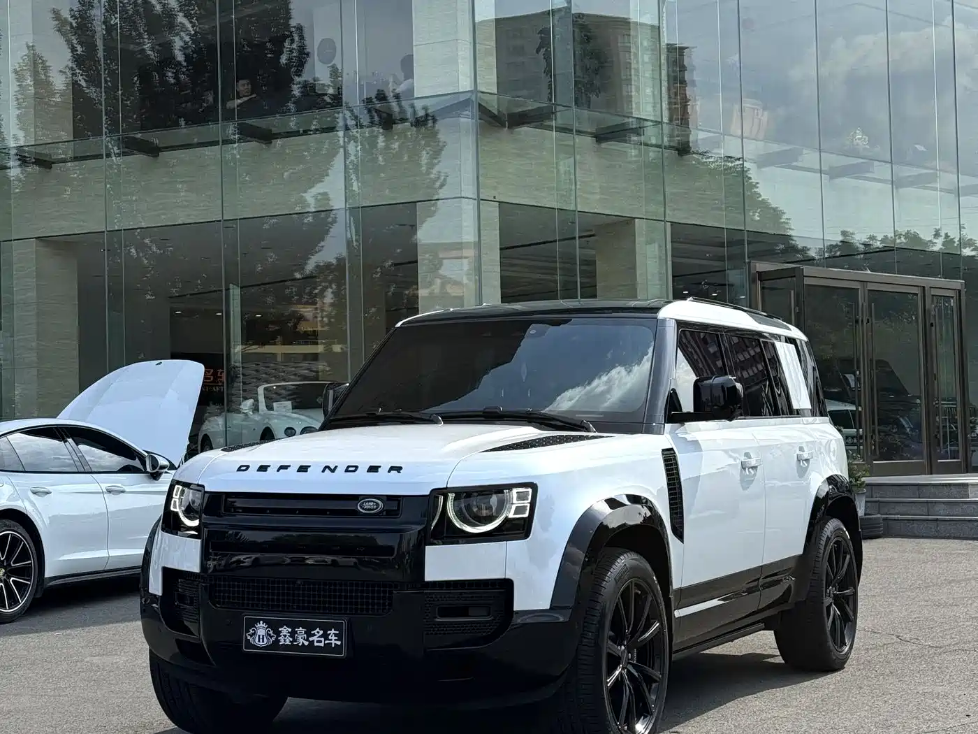 Land Rover Defender 2025 110 3.0T P400 X-Dynamic SE