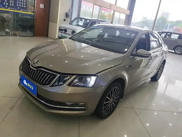 Škoda Octavia 2019 TSI230 DSG Smart Luxury Edition China V