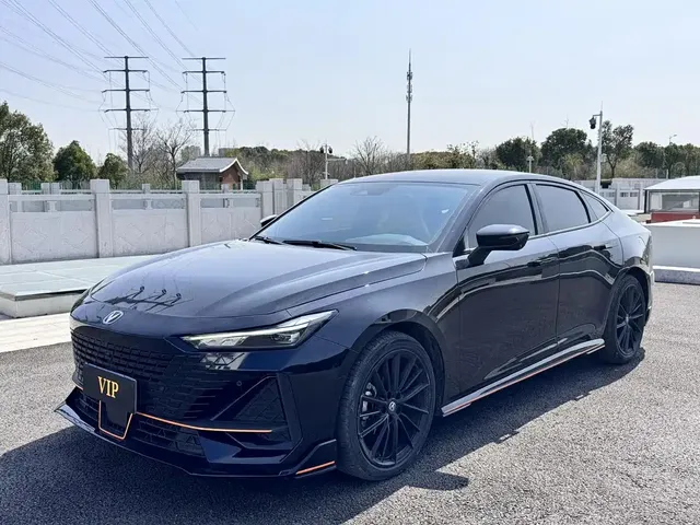 Changan UNI-V 2022 1.5T Sport Edition