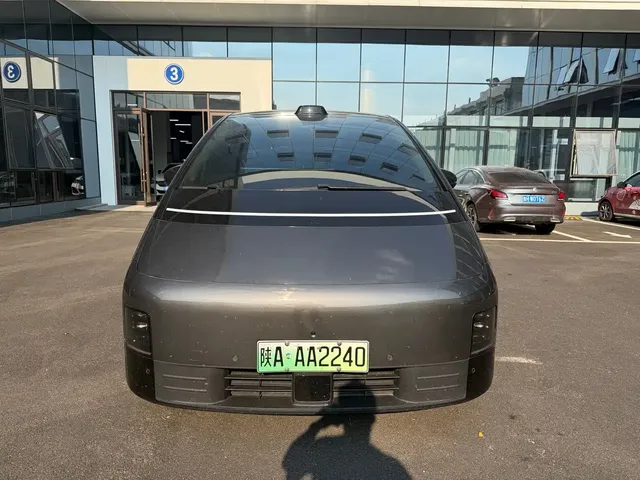 Li Auto MEGA 2024 Ultra