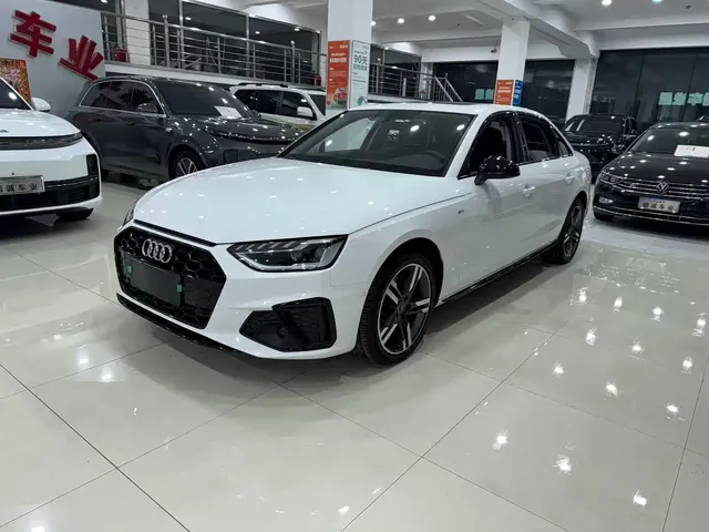 Audi A4L 2023 40 TFSI Luxury Sport