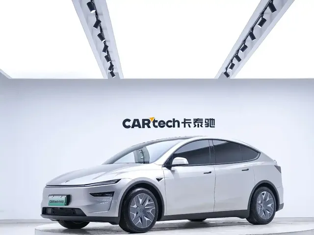 Tesla Model Y L 2025 Facelift Long Range AWD