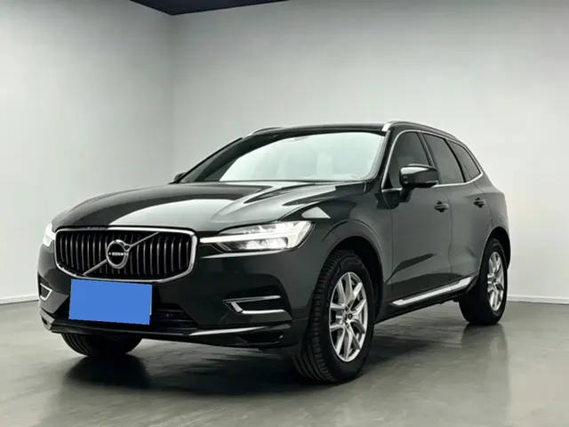 Volvo XC60 2021 T5 AWD Momentum