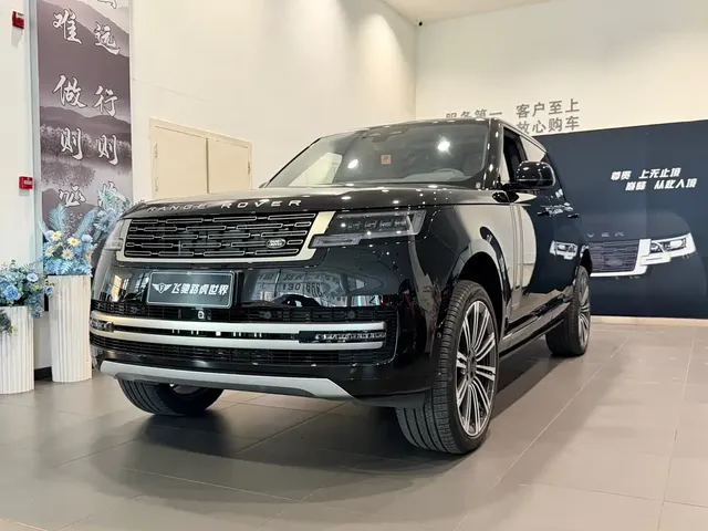 Land Rover Range Rover 2026 Model 3.0 L6 400PS SE Long Wheelbase Version