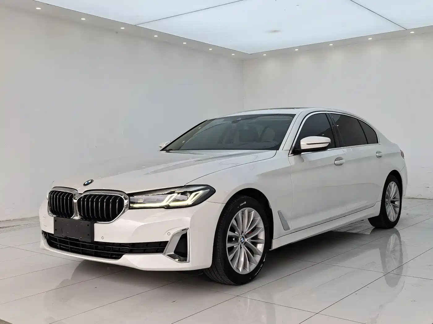 BMW 5 Series 2021 525Li Luxury Package
