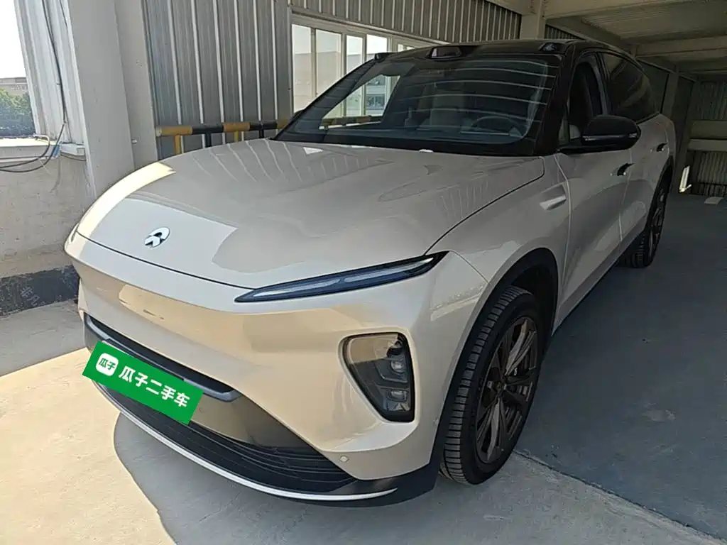 NIO ES8 2023 75kWh Executive Edition