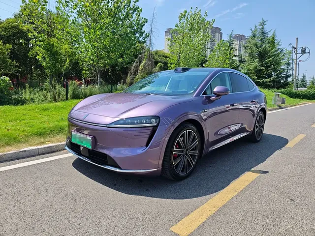 Zhijie Luxeed R7 2025 Extended Range 331km Ultra