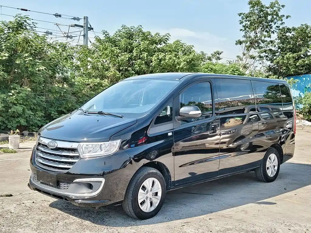 JAC Refine M3 2022 PLUS 1.8L 7-Seater Standard