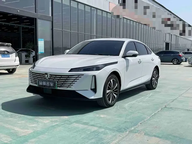 Changan Eado PHEV 2025 Smart New Blue Whale 145KM Battleship Edition