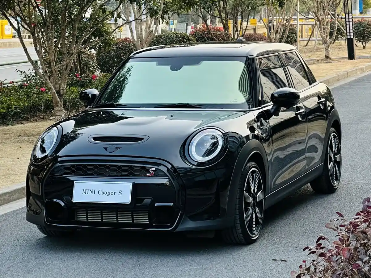 MINI MINI 2023 Facelift 2.0T COOPER S Artist 5-Door