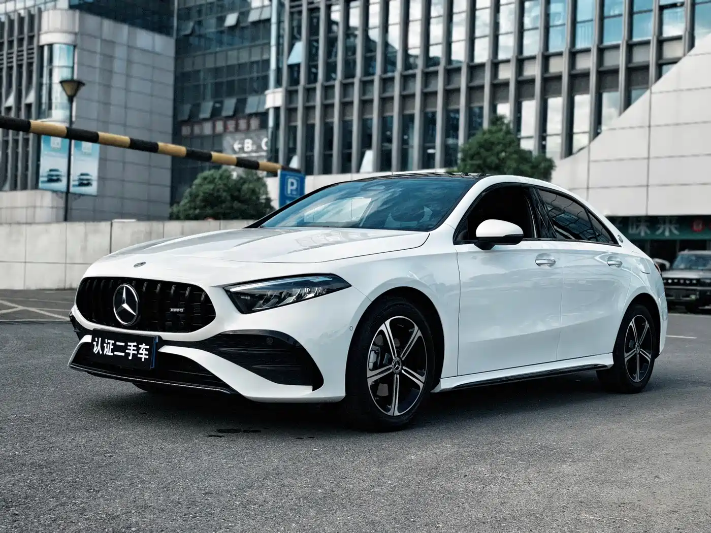 Mercedes-Benz A-Class 2025 Facelift A 200 L Fashion Edition
