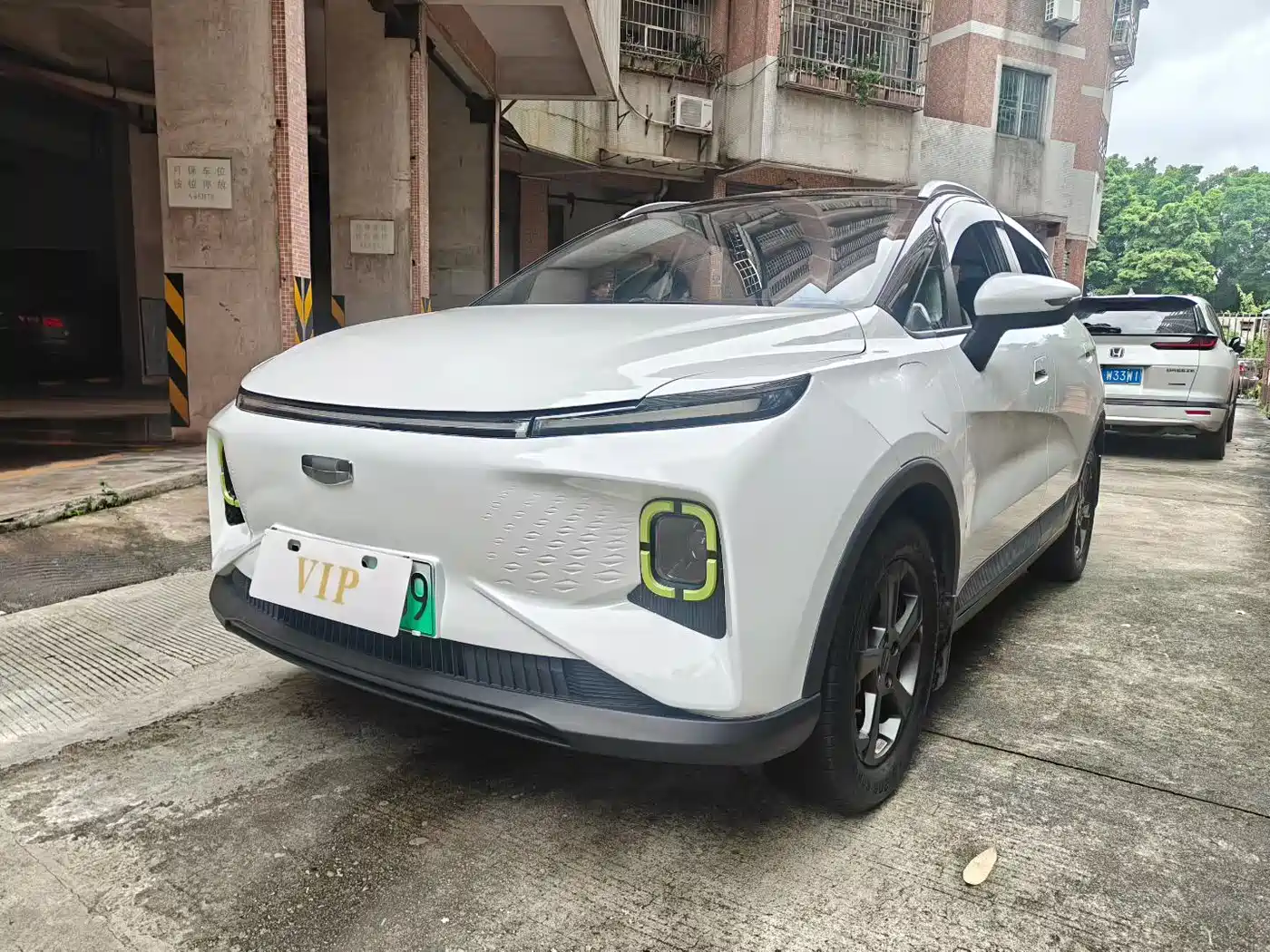 Geely Geometry E Firefly 2023 401KM Lightning Tiger 5-seater