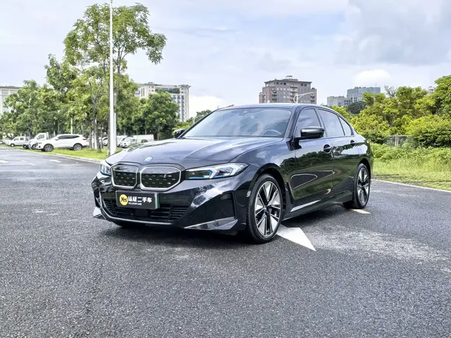 BMW i3 2024 eDrive 40 L Night Sport Package