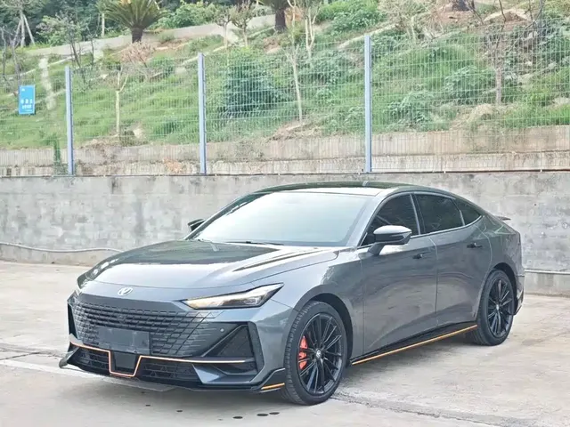 Changan UNI-V 2022 1.5T Sport Edition