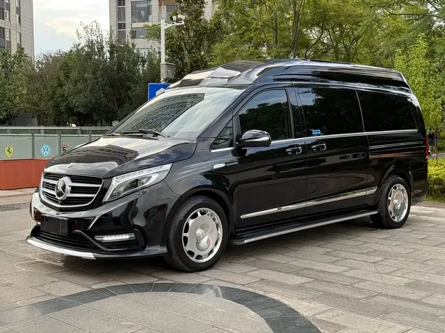 Mercedes-Benz V-Class 2017 Model V 260 L Premium Extended Edition