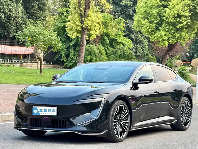 Avatr 12 2023 650 Triple Laser AWD Performance Edition