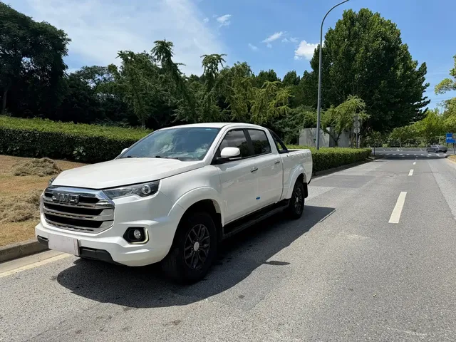 Jiangling Yuhu 7 2022 2.0T Automatic Gasoline 2WD Comfort Long Wheelbase JX4G20A6L