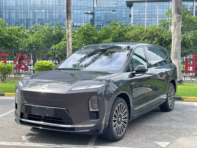 NIO ES8 2025 Model 6-Seat Executive Luxury Edition