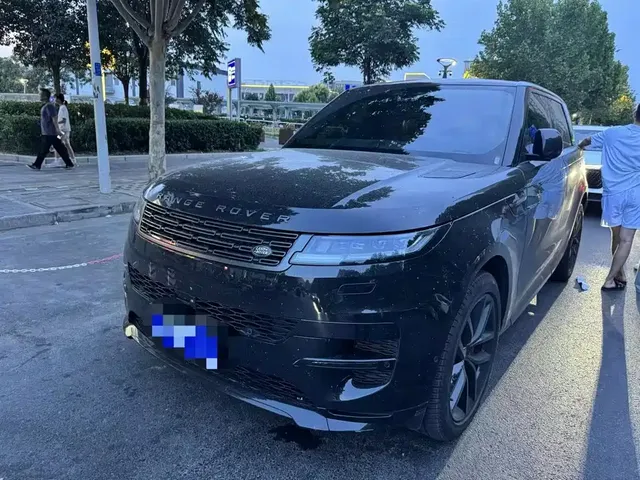 Land Rover Range Rover Sport 2025 400PS Dynamic SE