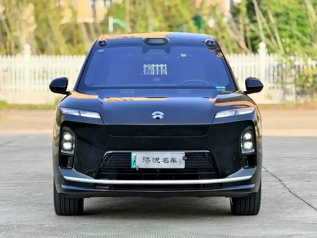 NIO ES8 2025 Model 6-Seat Executive Luxury Edition