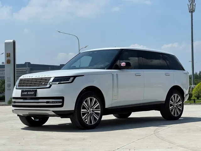 Land Rover Range Rover 2024 3.0 L6 400PS Golden Age Extended 7-Seater