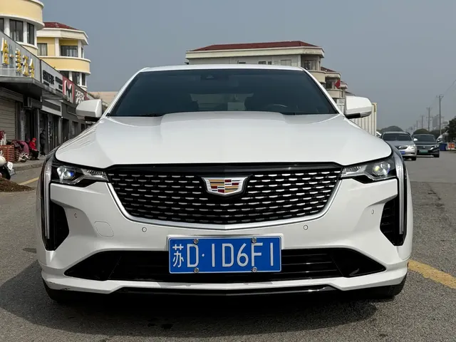Cadillac CT4 2022 28T Fashion Style