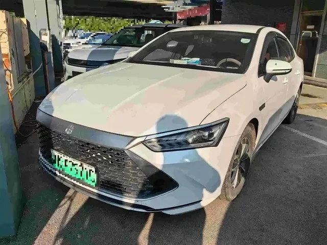BYD Qin PLUS 2021 DM-i 55KM Premium
