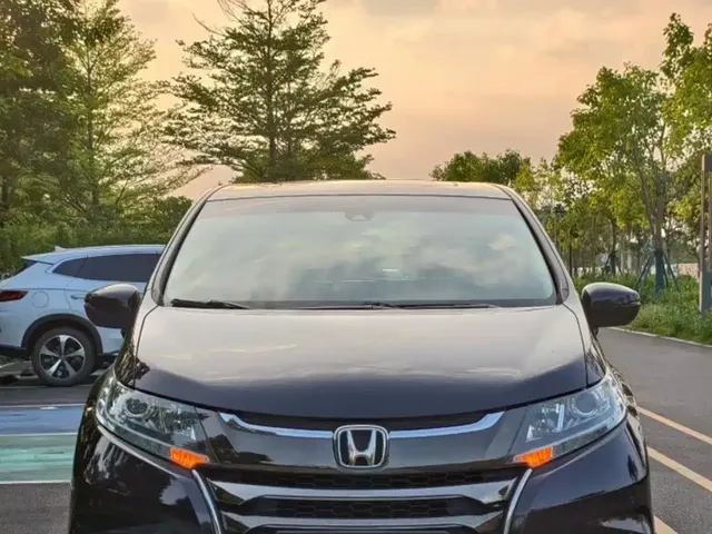 Honda Odyssey 2021 2.0L Sharp Premium Edition