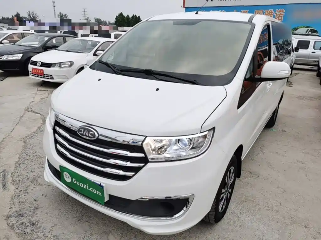 JAC Refine M3 2025 PLUS 1.8L Manual Classic 7-seater