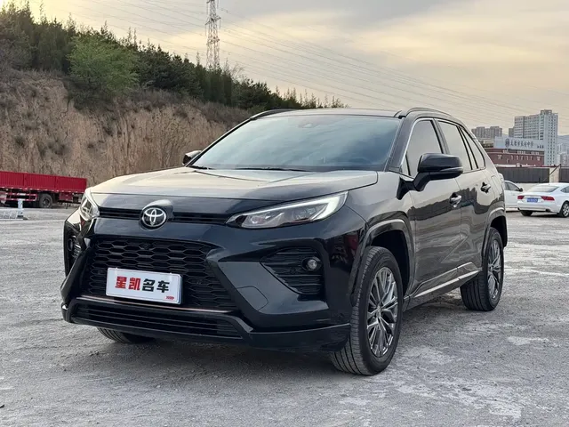 Toyota Wildlander 2024 2.0L CVT 2WD Luxury PLUS Edition