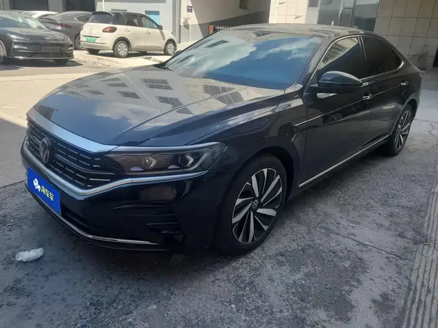 Volkswagen Passat 2023 Facelift 330TSI Premium Edition