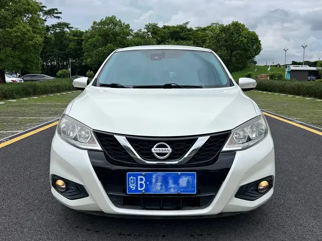 Nissan Tiida 2016 1.6L CVT Smart Edition