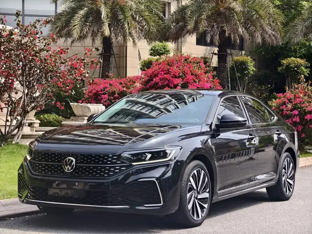 Volkswagen Passat 2022 330TSI Starlight Elite Edition