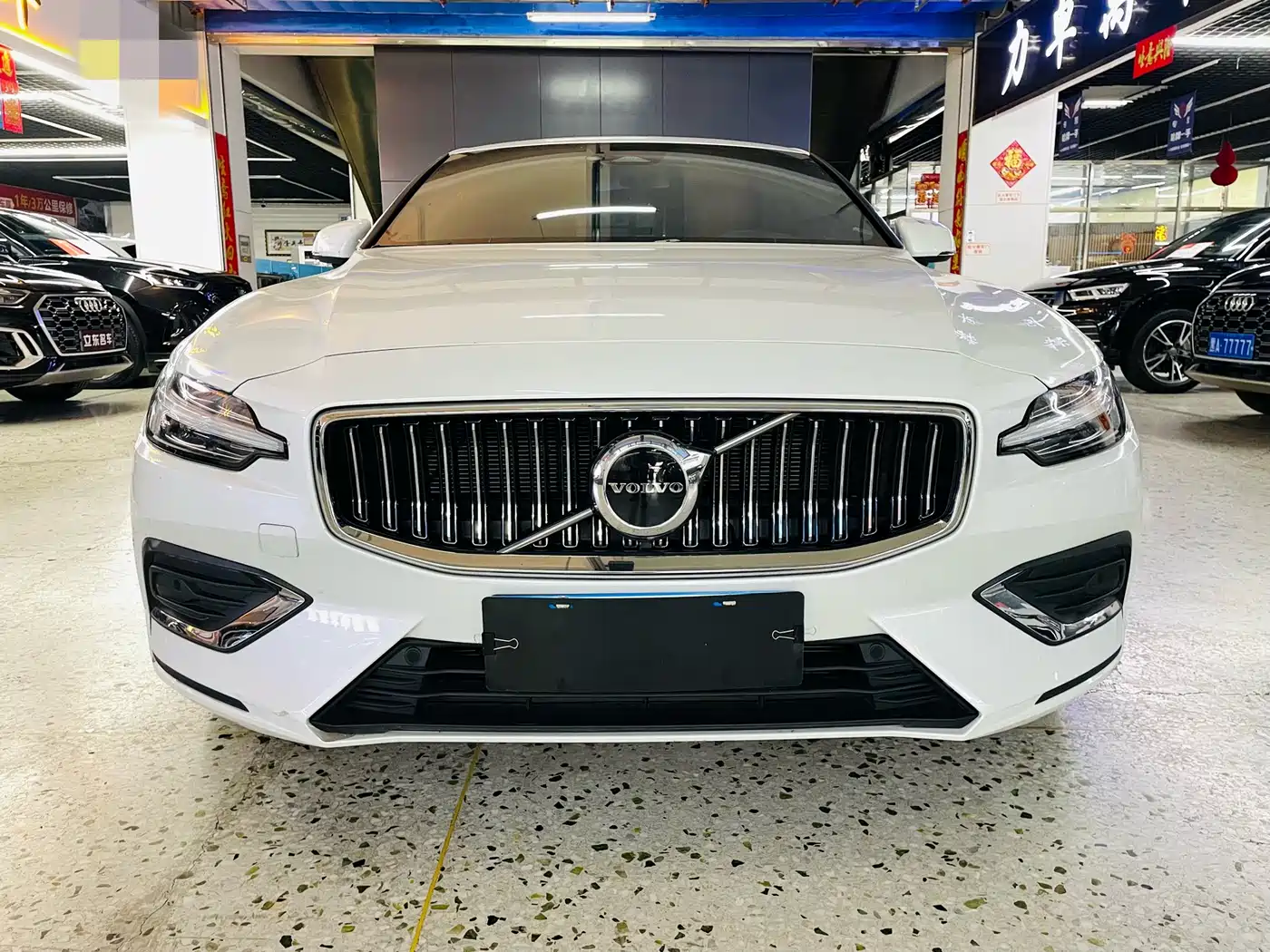 Volvo S60 2025 B4 Smart Luxury Edition
