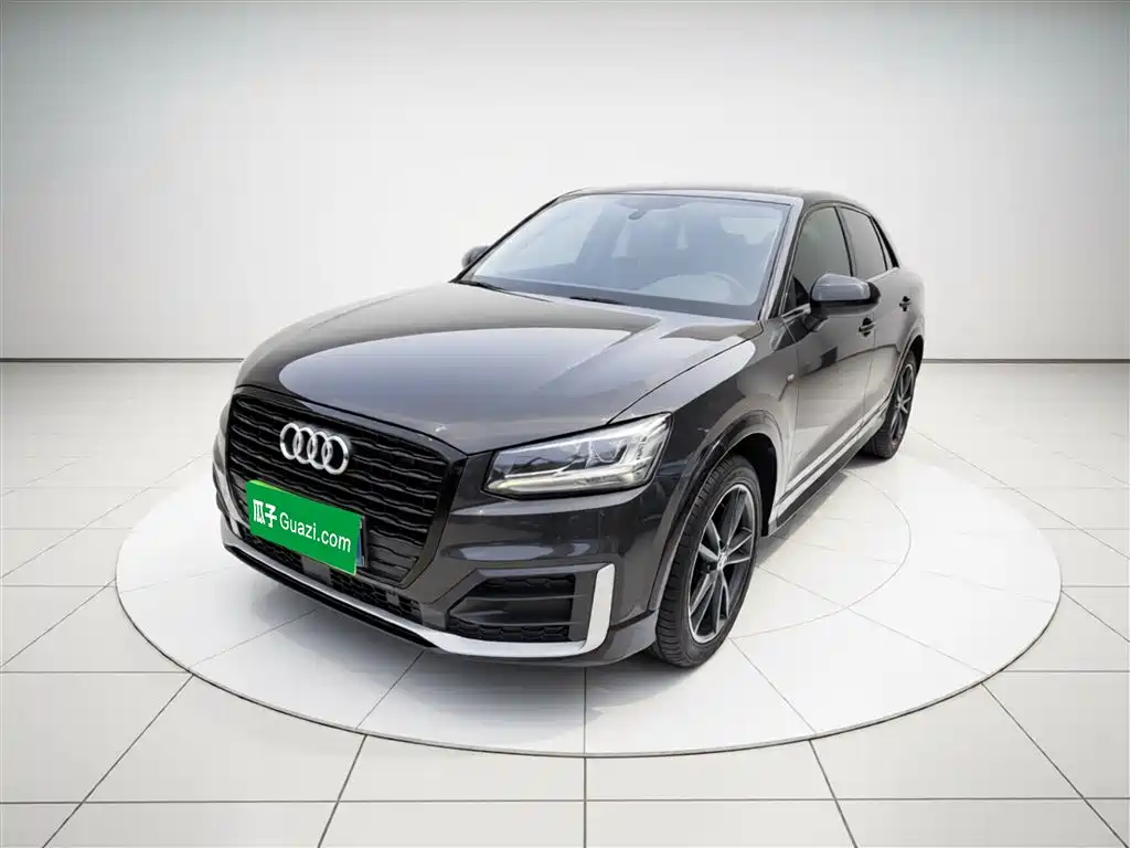 Audi Q2L 2020 35 TFSI Progressive Dynamic Model