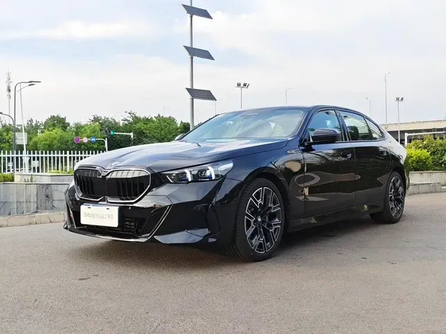 BMW 5 Series 2026 530Li Exclusive M Sport Package