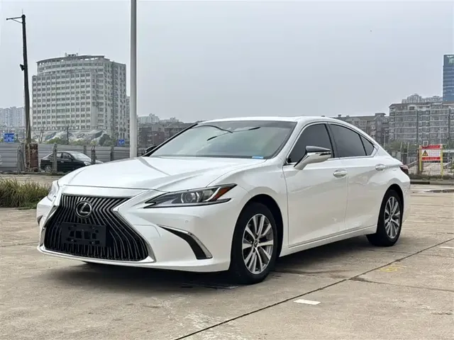 Lexus ES 2020 Model 260 Excellence Edition