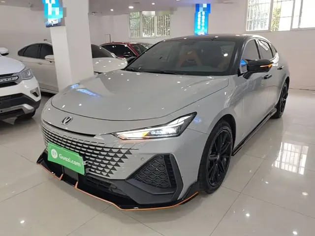 Changan UNI-V 2023 2.0T Sharp Speed Edition