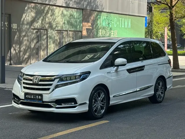 Honda Elysion 2019 2.0L Hybrid Luxury Edition