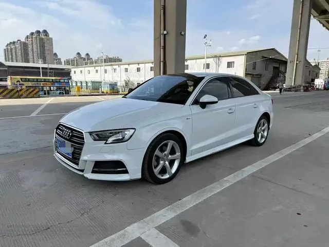 Audi A3 2017 Limousine 35 TFSI Fashion