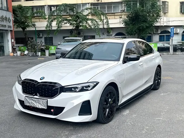 BMW i3 2024 eDrive 35 L