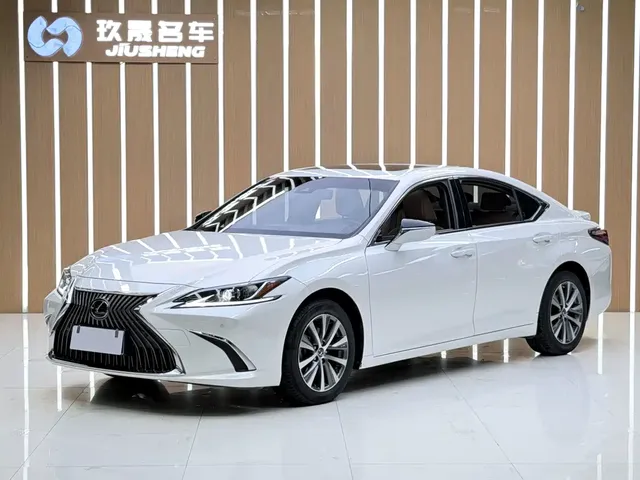 Lexus ES 2020 200 Excellence