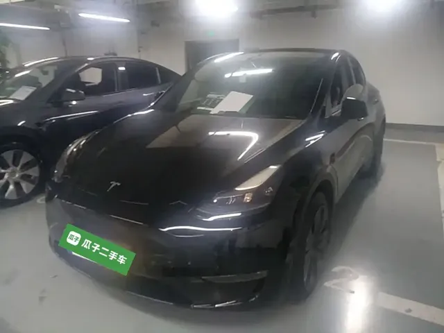 Tesla Model Y 2023 Long Range All-Wheel Drive Edition