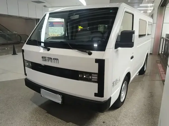 SRM Xinyuan E3 2025 Model Fudi 310KM Utility Passenger